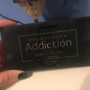 Younique Addiction Palette #5